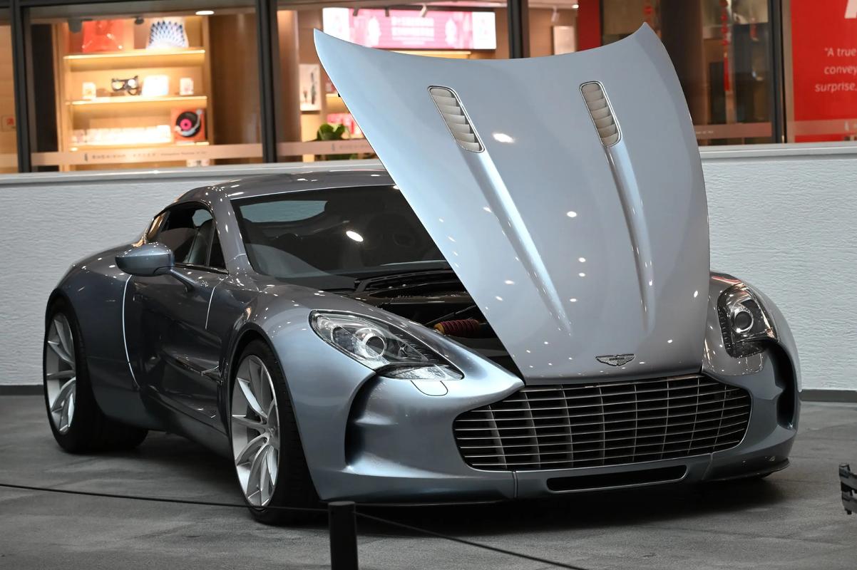 阿斯顿马丁one11,阿斯顿马丁one11图片