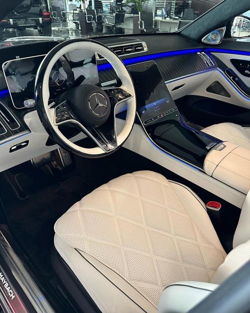 迈巴赫内饰(25款迈巴赫内饰)