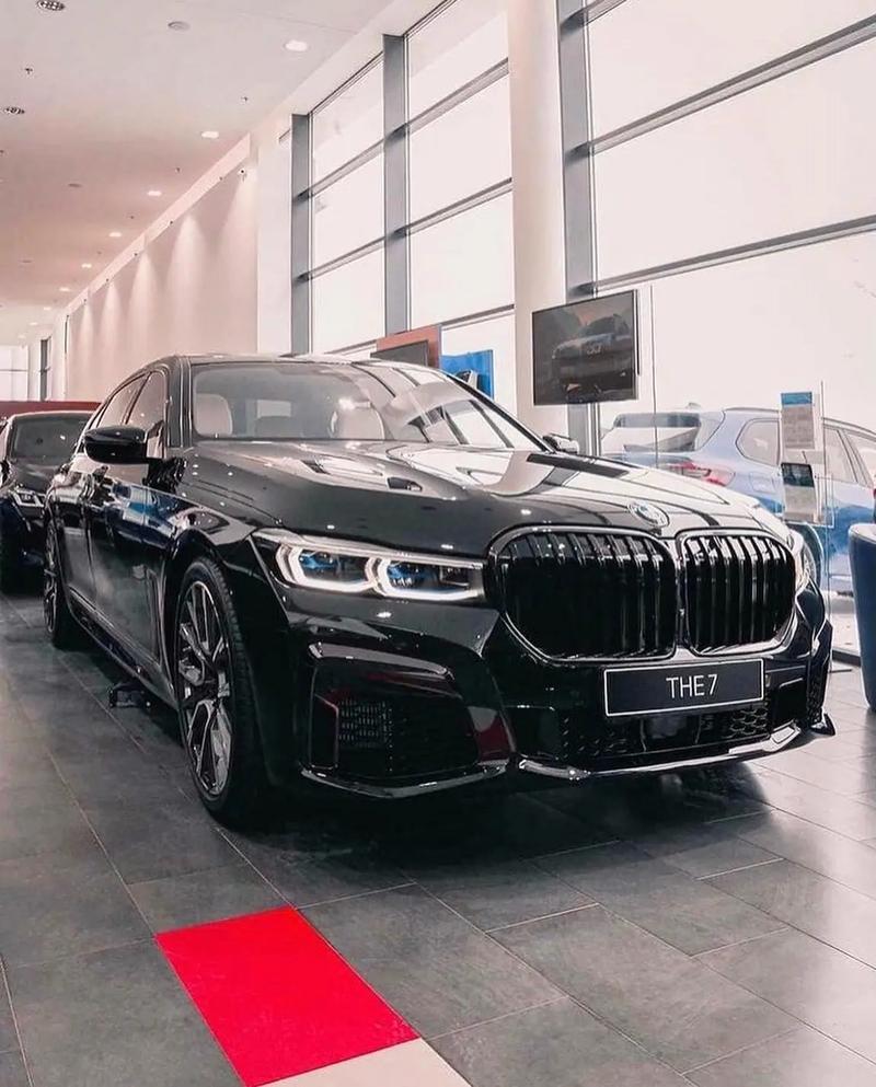 宝马760油耗／宝马760li油耗33升正常吗？