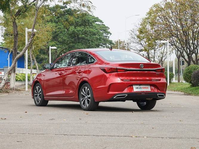 新款轿车／长安新款轿车