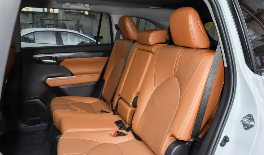 汉兰达2024款7座最新款图片(汉兰达2020款图片七座)