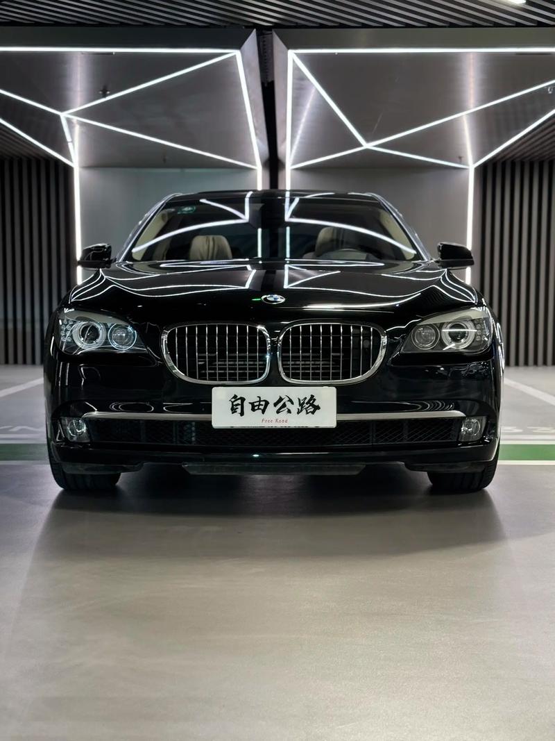 宝马760的配置与参数(宝马760的配置与参数是多少)