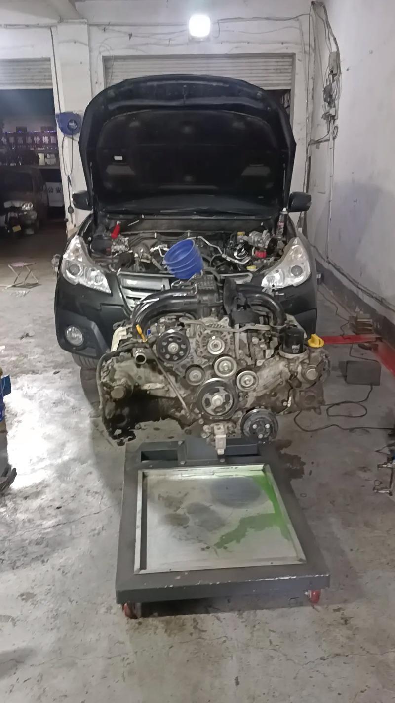 斯巴鲁傲虎发动机,斯巴鲁傲虎发动机舱图解