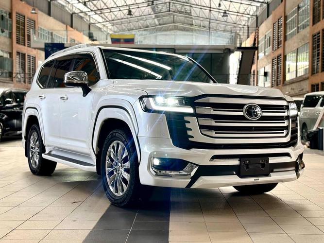 land／landcruiser是丰田什么车型