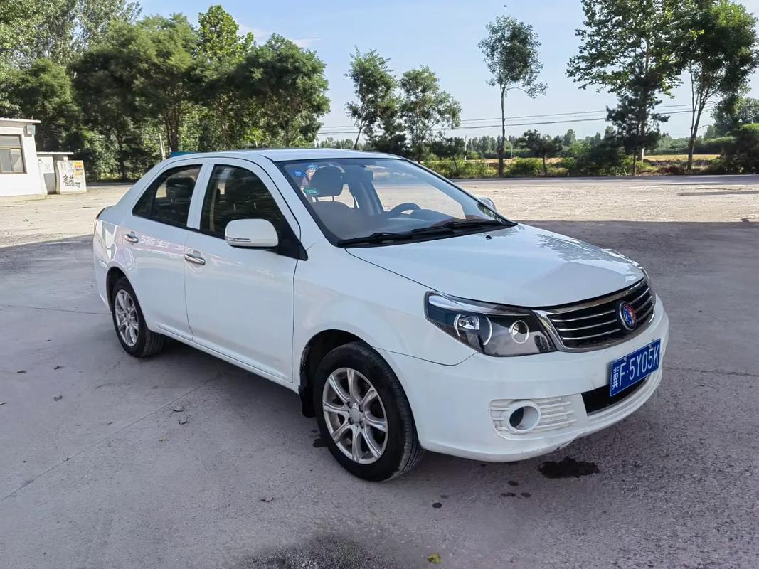 吉利英伦金刚2013款参数(吉利英伦金刚2013款是国几的)