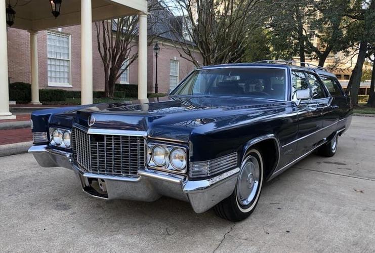 【凯迪拉克老款,凯迪拉克老款经典老车】