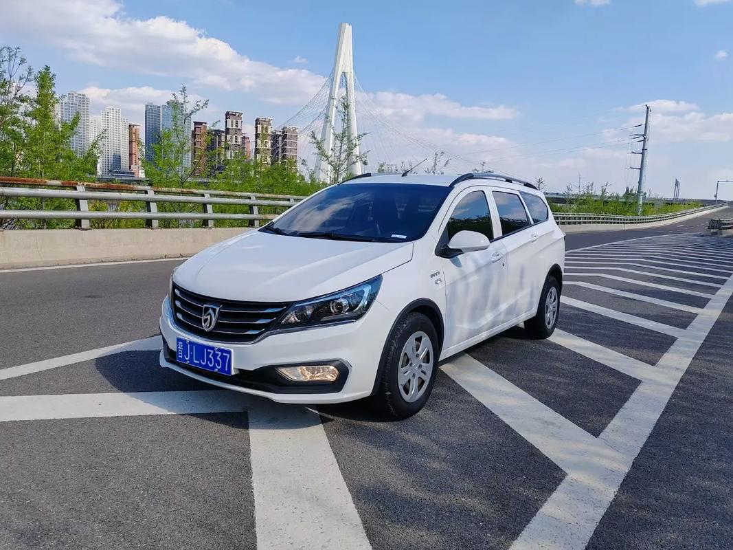 宝骏310宝骏汽车(宝骏3102020款)