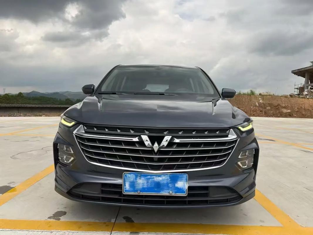 五菱凯捷2021款图片(五菱凯捷suv2020图片)