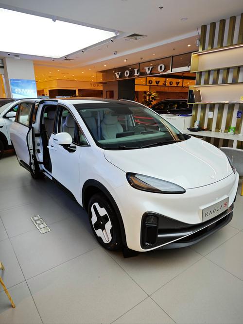 华为极狐汽车价格图片大全(华为造车极狐)