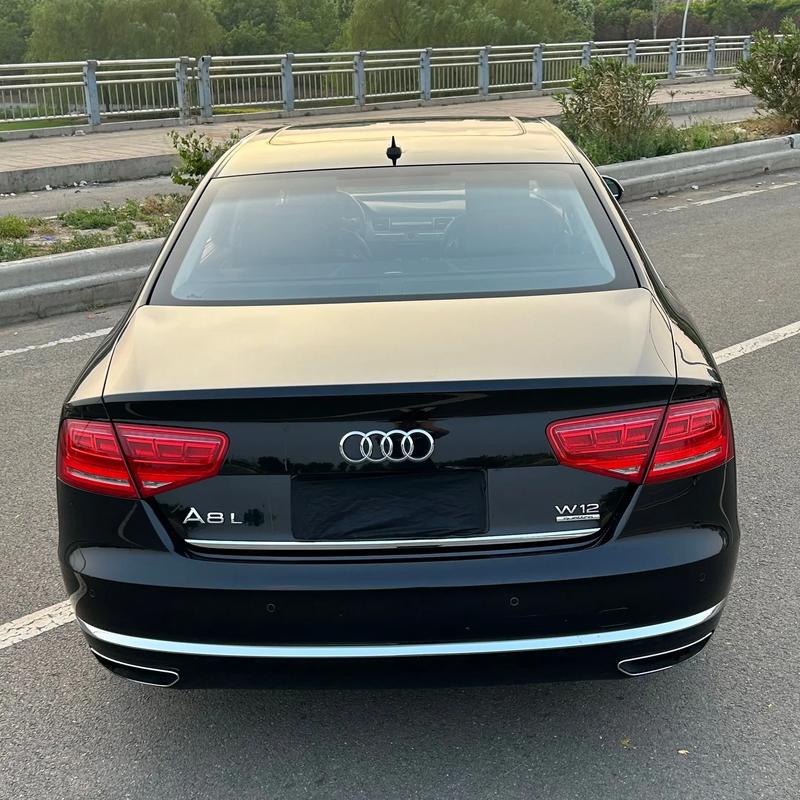 奥迪a8w12是什么意思,奥迪a8w12是多大排量的