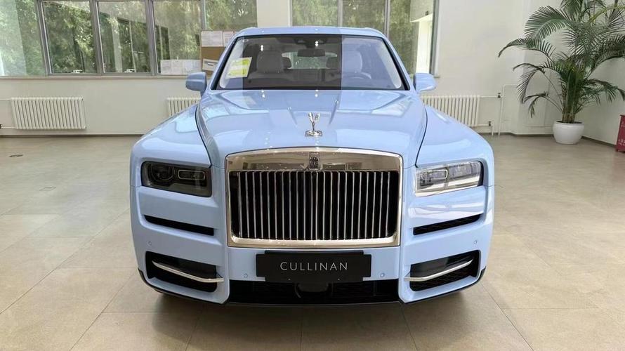 劳斯莱斯suv／劳斯莱斯suv价格及图片