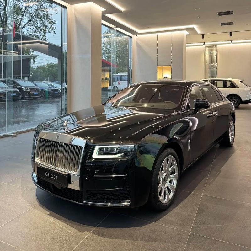 劳斯莱斯2024款报价及图片(劳斯莱斯2020新款多少钱)