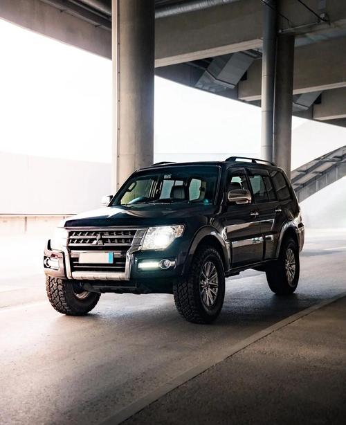 三菱帕杰罗降价13万/三菱帕杰罗最低价