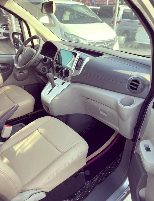 日产nv200座椅改装 日产nv200内饰改装